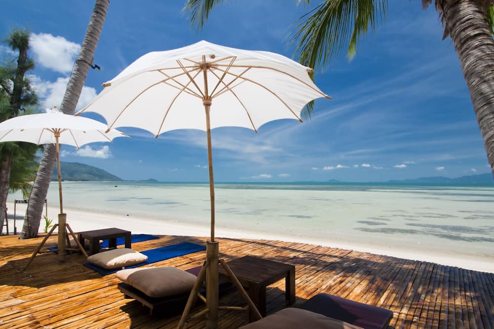 B52 Beach Resort