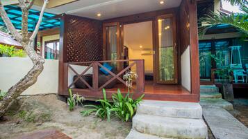 Minibar, in-room safe, blackout curtains, free WiFi