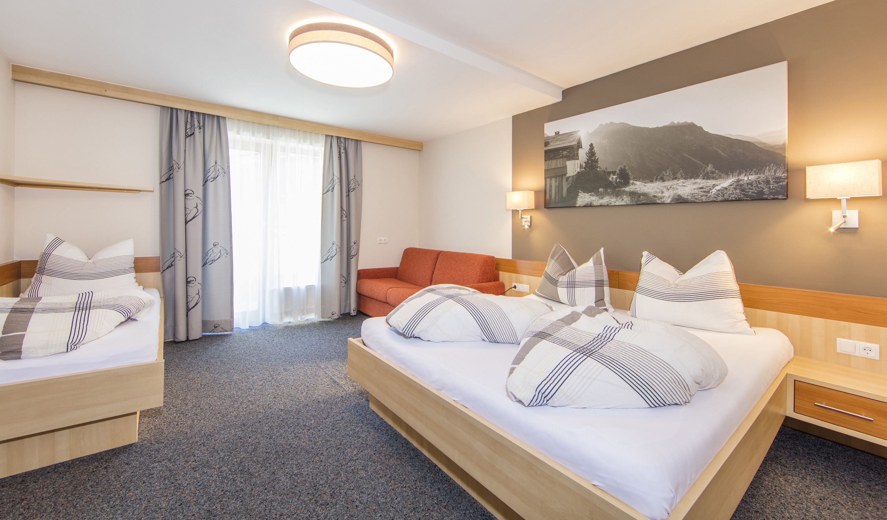Superior-Apartment, 3 Schlafzimmer, Balkon (App 30) | Zimmersafe, kostenloses WLAN, Bettwäsche