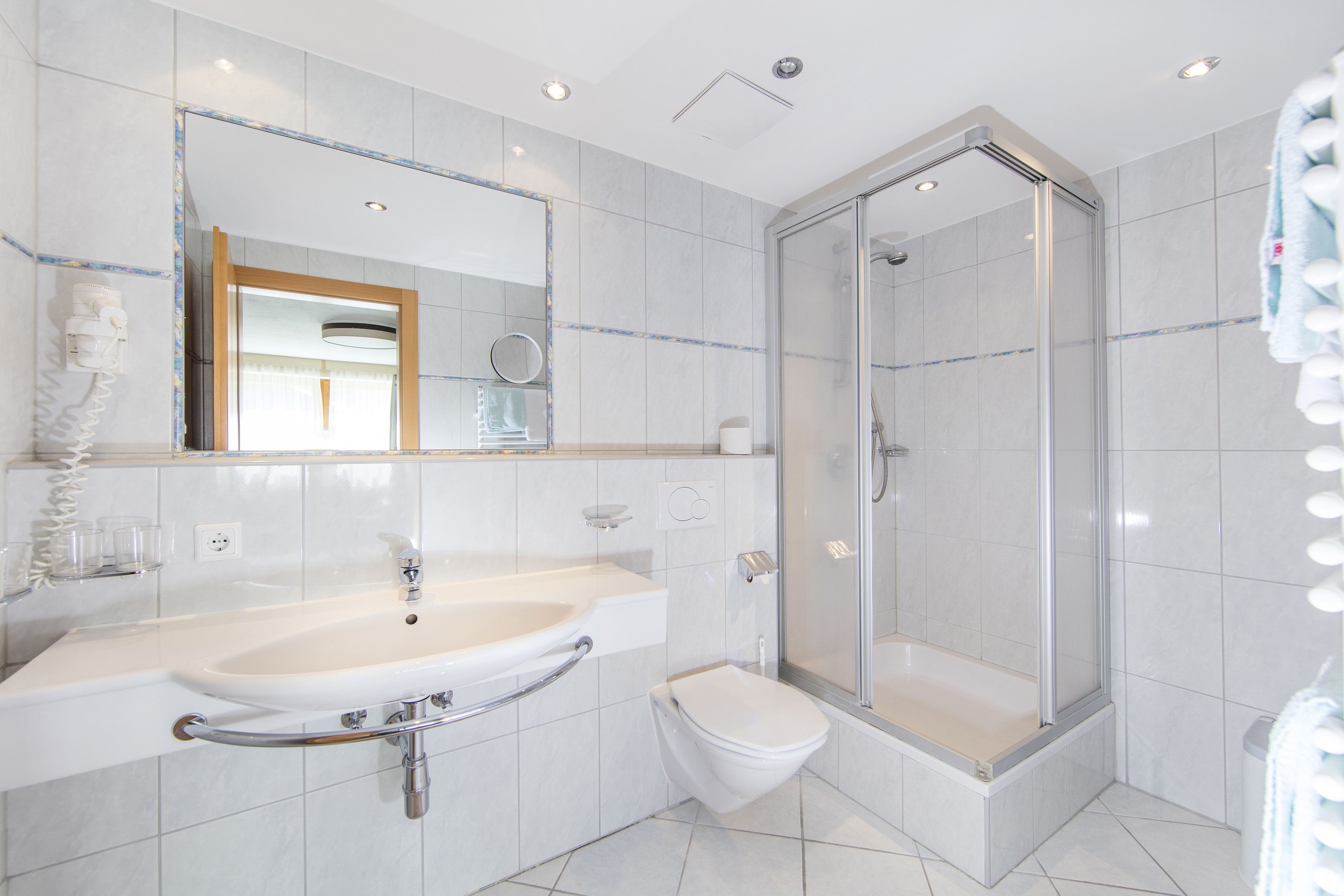 Studio (App 11) | Dusche im Bad
