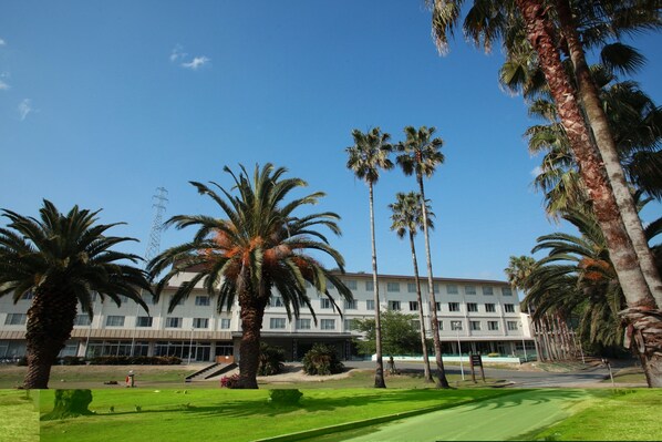 Fachada de la propiedad