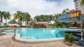 2 outdoor pools, open 7:00 AM to 7:00 PM, lifeguards on site
