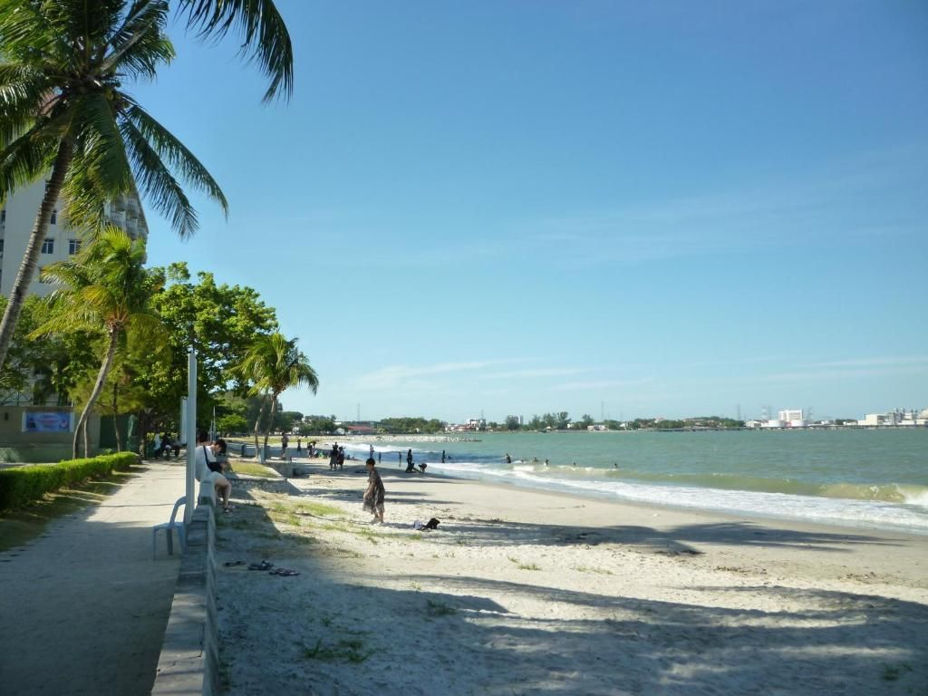 شاطئ