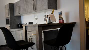 Apartment, 1 Schlafzimmer, Kochnische | Eigene Kochnische | KĂŒhlschrank, Umweltfreundliche Reinigungsmittel werden bereitgestellt