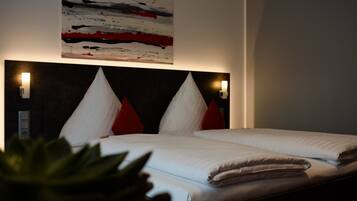 Deluxe-Doppelzimmer, 1 Schlafzimmer | Allergikerbettwaren, Minibar, Zimmersafe, Schreibtisch