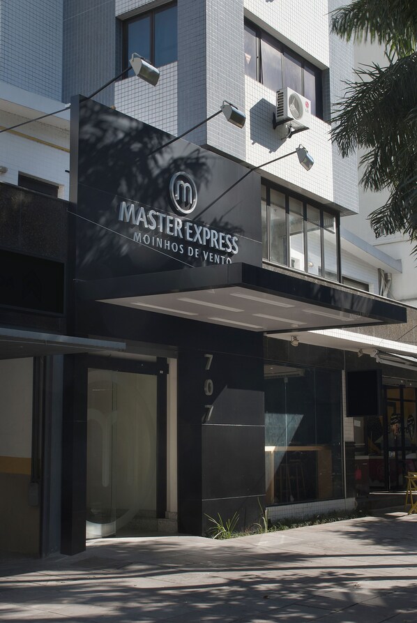 Property entrance - Master Express Moinhos de Vento (Porto Alegre)