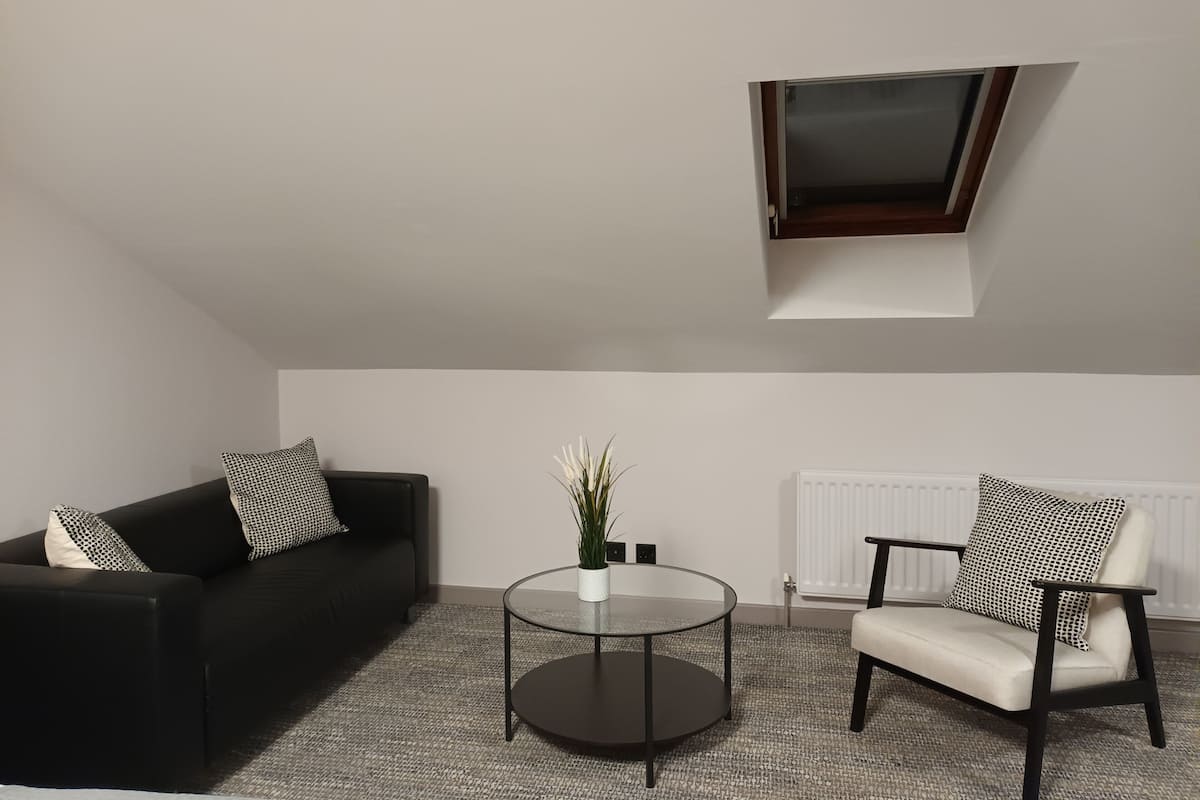 Family Room | Desk, iron/ironing board, rollaway beds, free WiFi