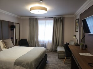 Schreibtisch, Bügeleisen/Bügelbrett, Zustellbetten, kostenloses WLAN