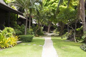 Superior Triple Bungalow | Minibar, in-room safe, desk, blackout drapes - Tommy Resort (Ko Pha-ngan)