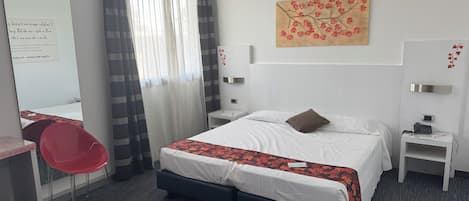Couette en duvet d'oie, minibar, coffres-forts dans les chambres, bureau