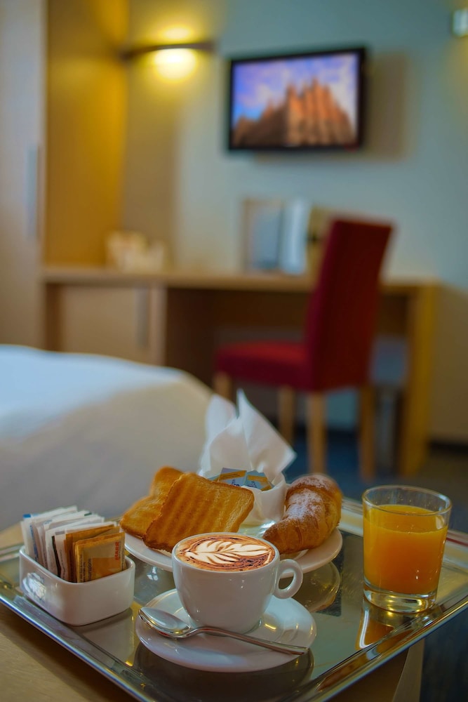 Hotel Sporting photo 3