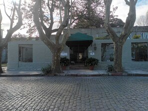 Exterior - Viajero Colonia Hostel (Colonia del Sacramento)