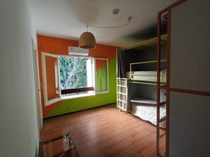 Free WiFi, bed sheets - Viajero Colonia Hostel (Colonia del Sacramento)