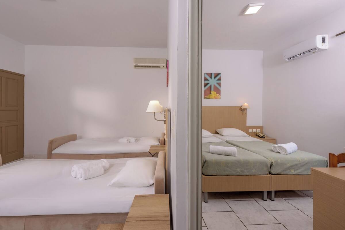Family Room | In-room safe, blackout curtains
