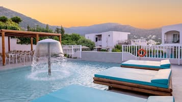 3 outdoor pools, open 8:00 AM to 6:30 PM, pool umbrellas, sun loungers