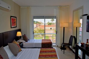 高級客房 | 迷你吧、房內夾萬、遮光窗簾/窗簾、免費嬰兒床