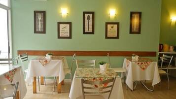 Desayuno buffet incluido todos los días