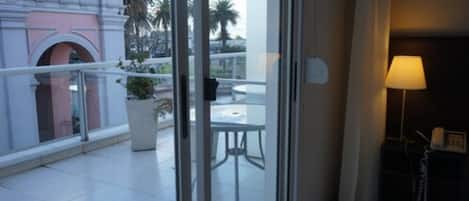 Standard Single Room | Balcony
