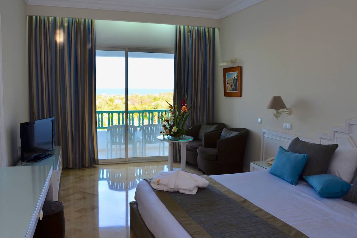 Minibar, in-room safe, soundproofing, iron/ironing board