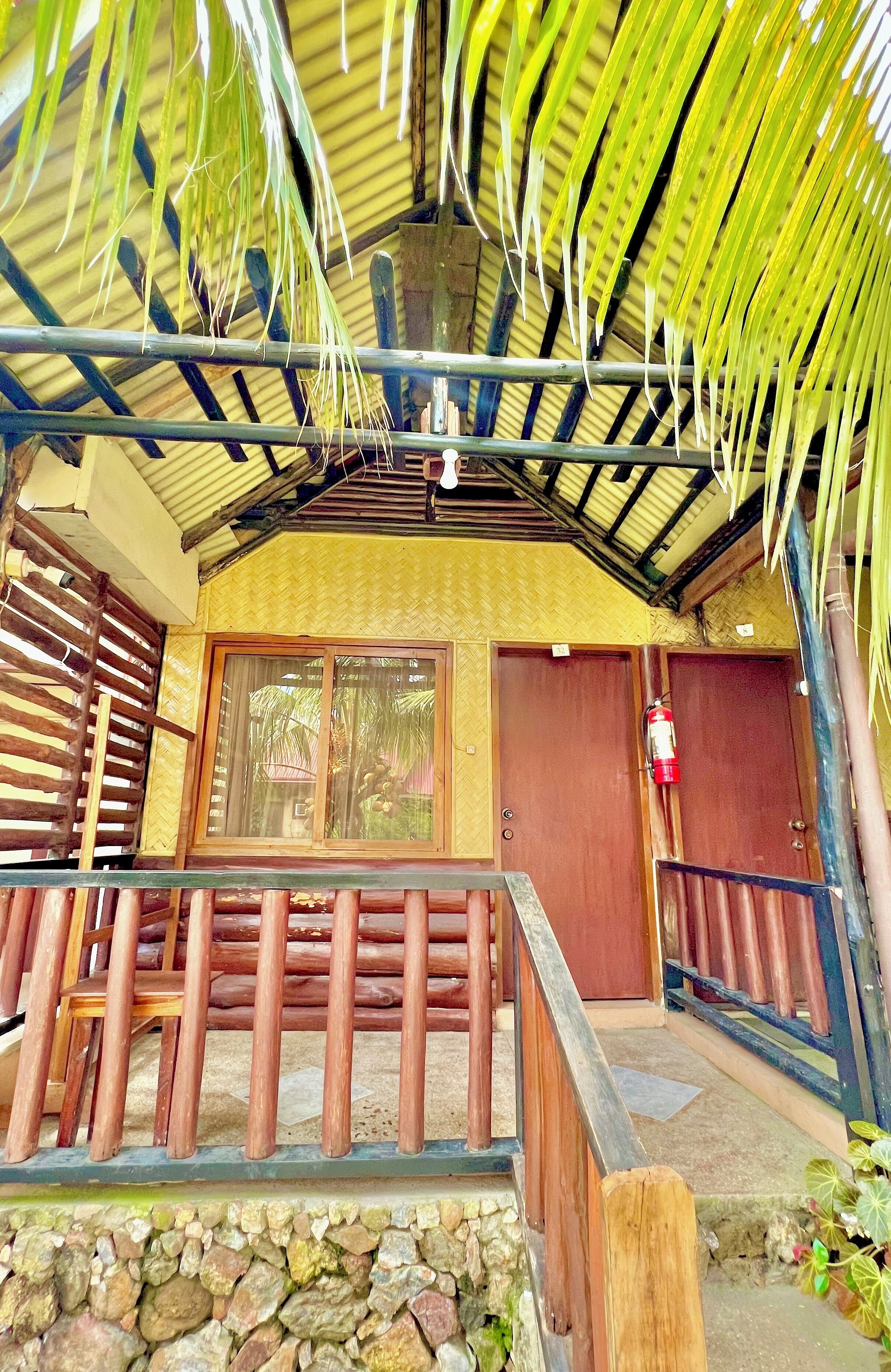 Traditional Room | Terrace/patio