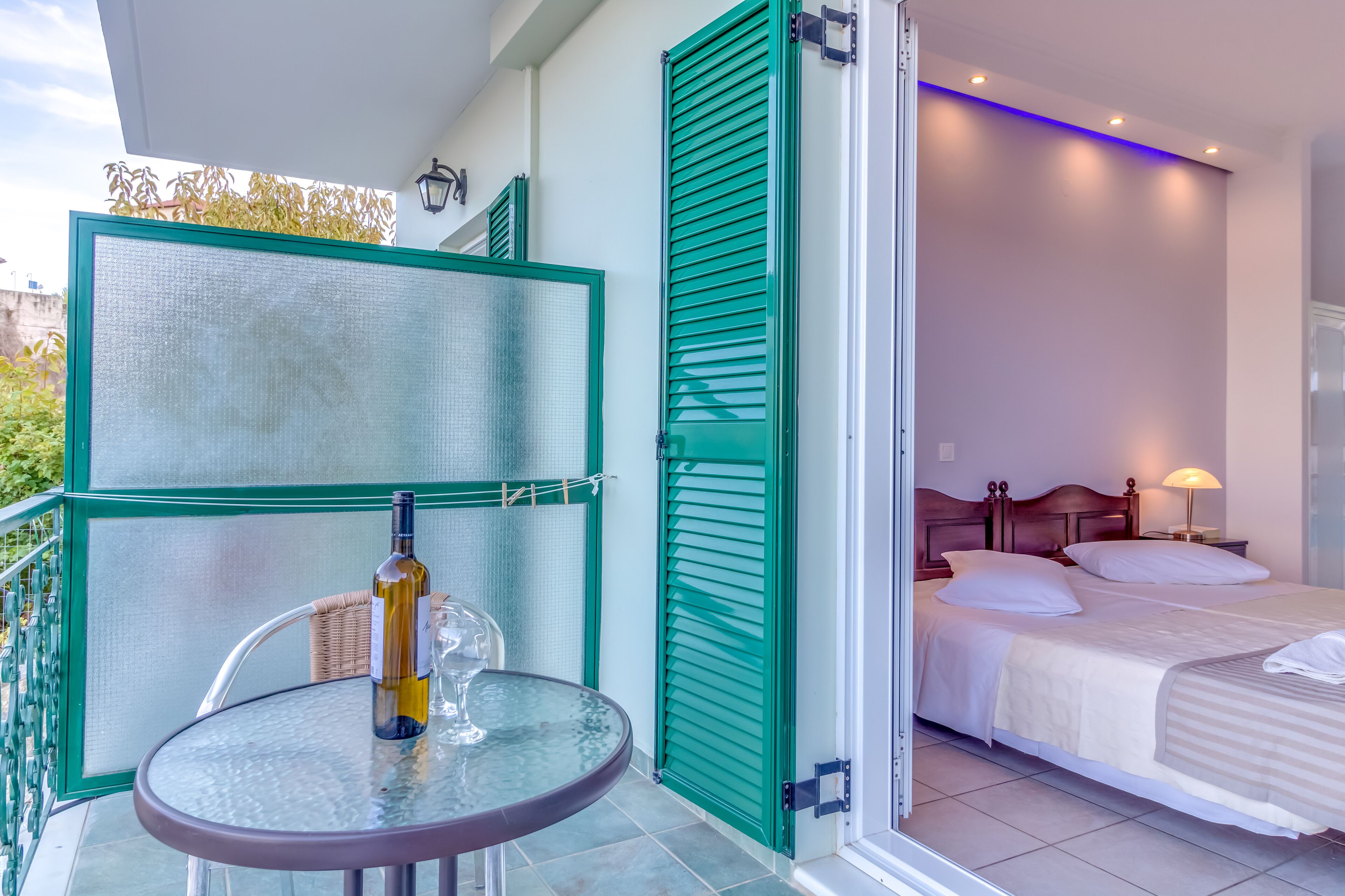 double room, sea view | 1 bedroom, minibar, in-room safe, blackout curtains