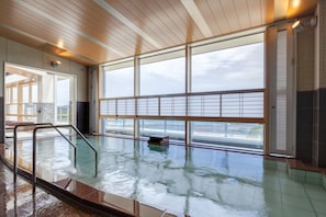 Bain à remous intérieur