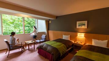 In-room safe, desk, blackout drapes