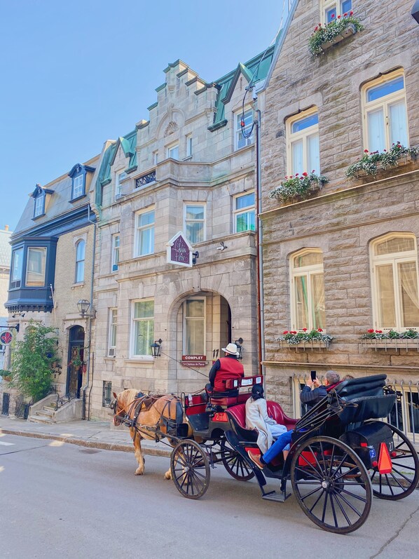 Front of property - Château de Pierre - Par Aneyro (Québec City)