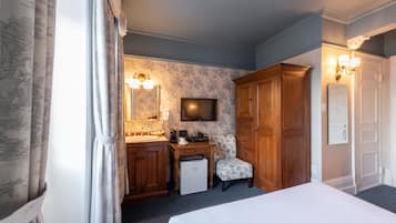 Chambre Double Ville, 1 grand lit, balcon | Literie de qualité supérieure, décoration personnalisée