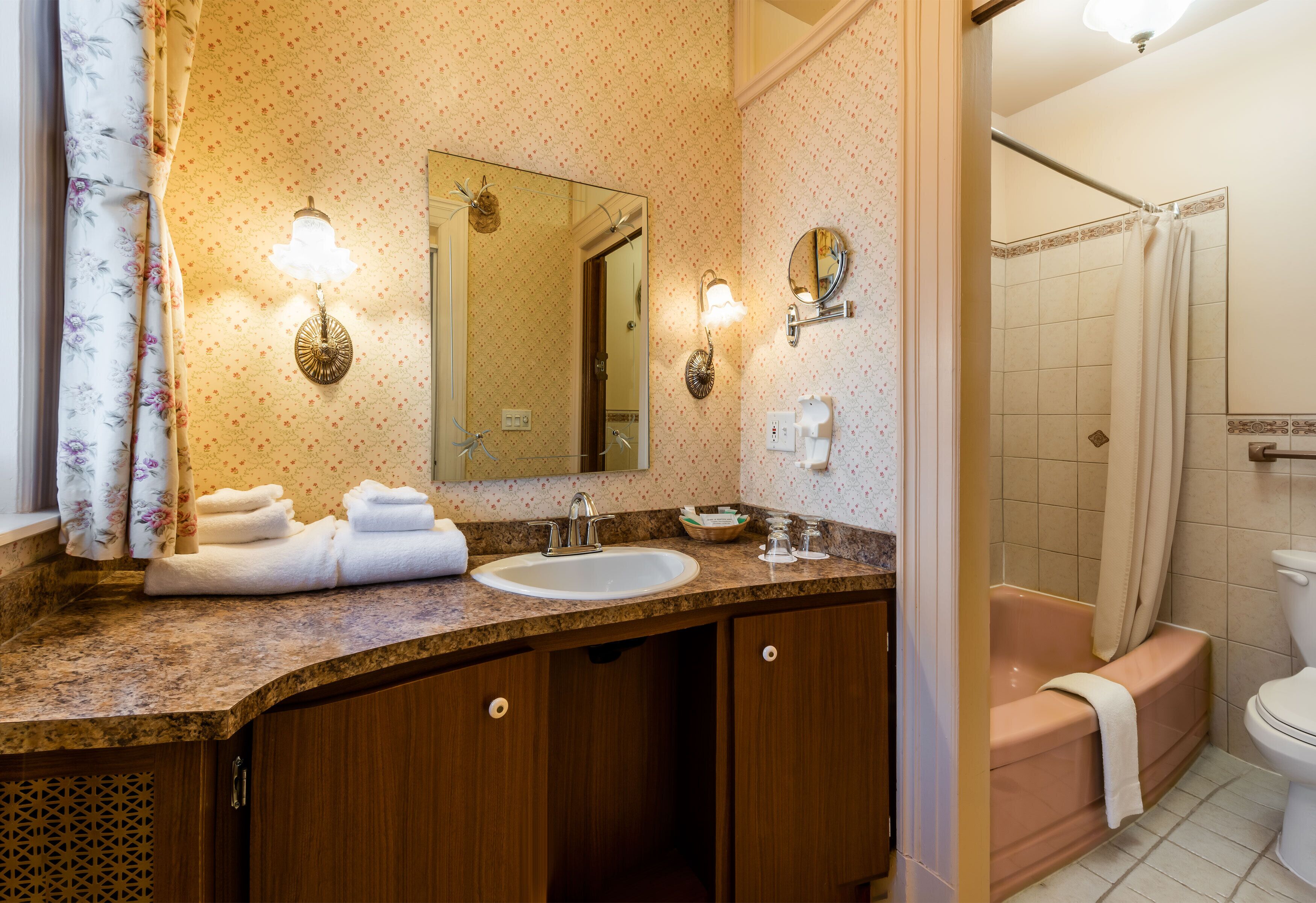 standard triple room, multiple beds, garden view | bathroom | free toiletries, hair dryer, towels