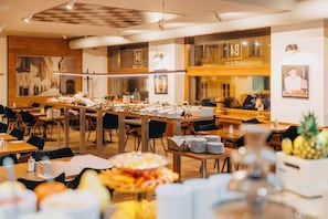 Daily buffet breakfast (EUR 16 per person)