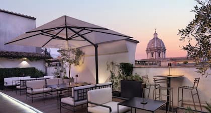Terrace Pantheon Relais