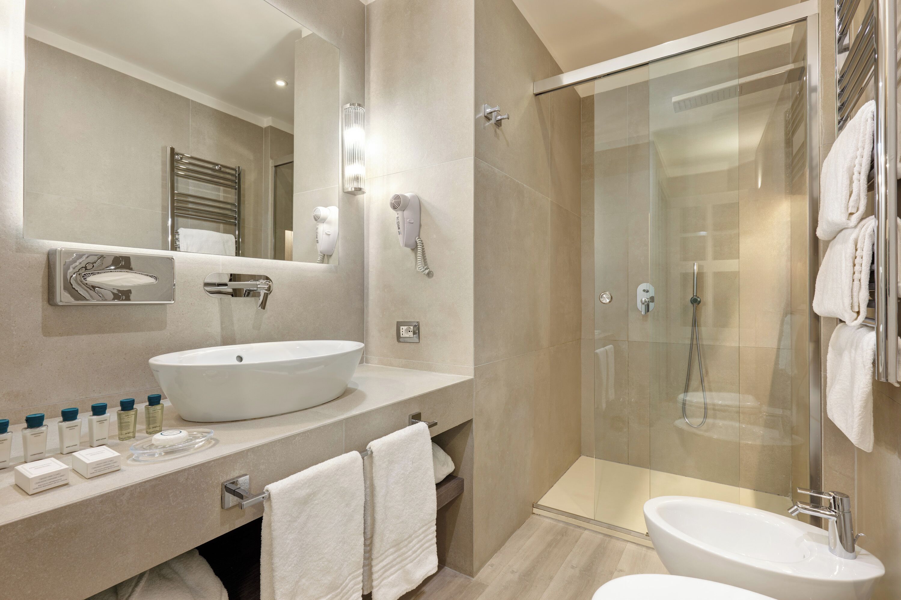 executive room | egyptian cotton sheets, premium bedding, down duvets, minibar