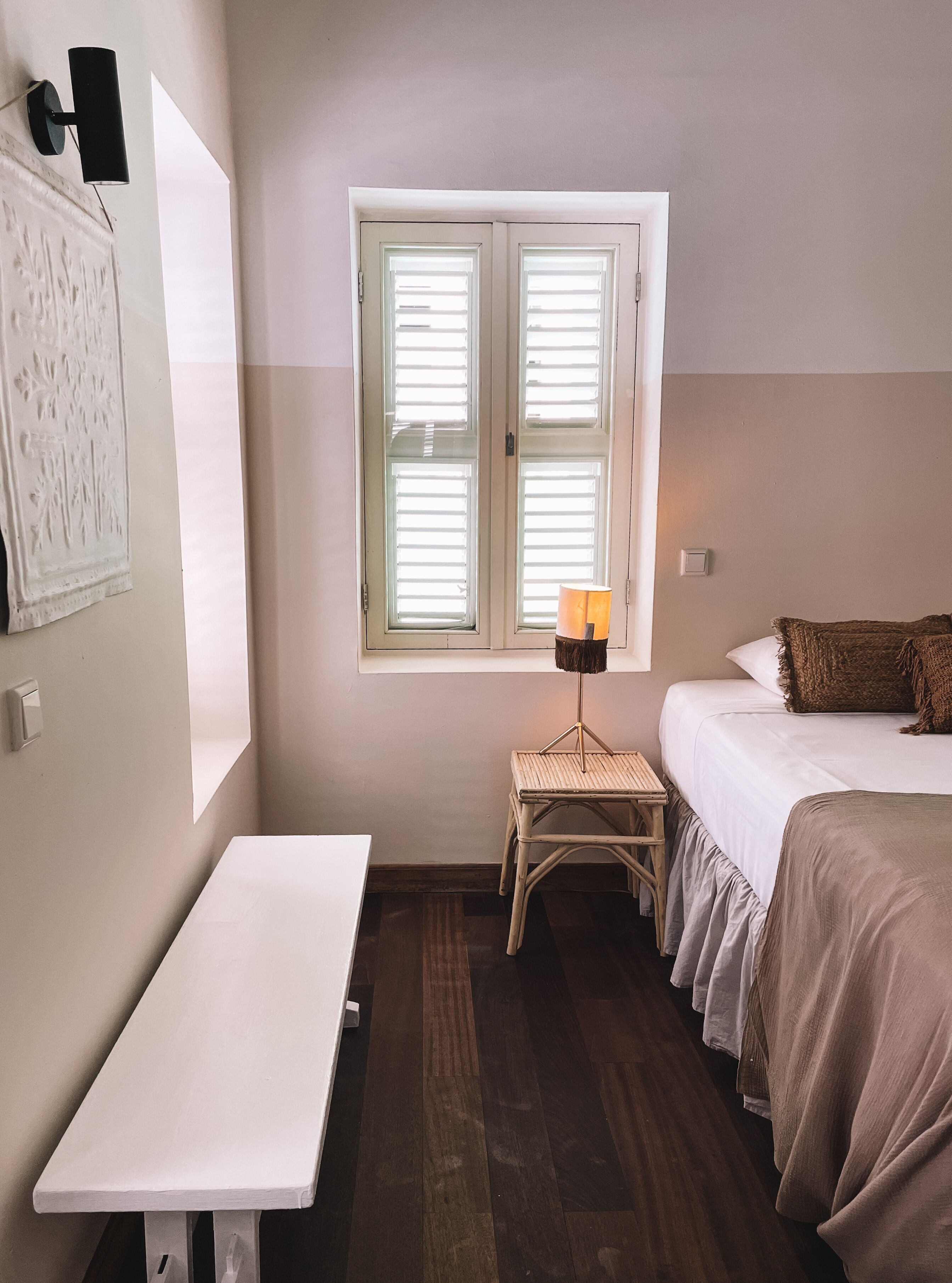 Ropa de cama de alta calidad y minibar 