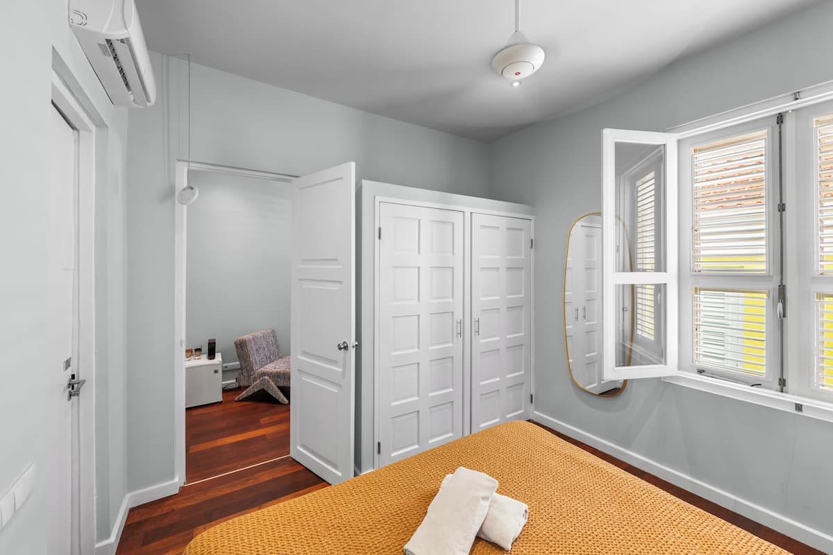 Suite – comfort, 1 soverom | Sengetøy av topp kvalitet, minibar, safe på rommet og blendingsgardiner