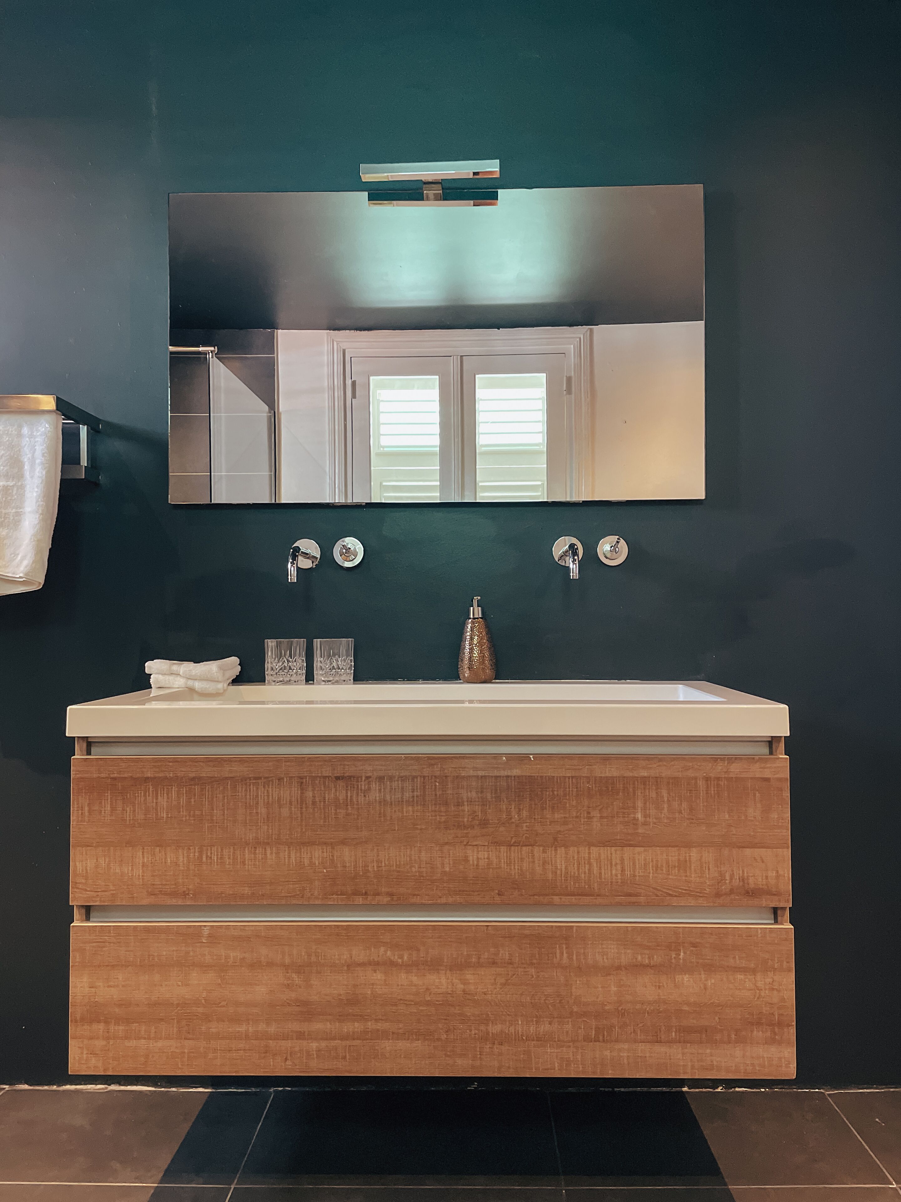 comfort apartment, 1 bedroom, city view | bathroom | shower, rainfall showerhead, free toiletries, hair dryer