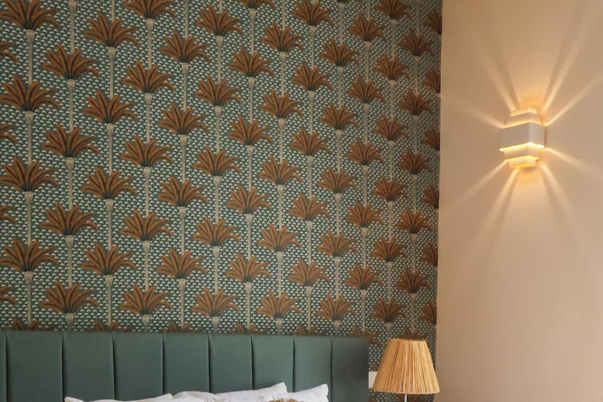 Comfort kamer | Luxe beddengoed, een minibar, een kluis op de kamer