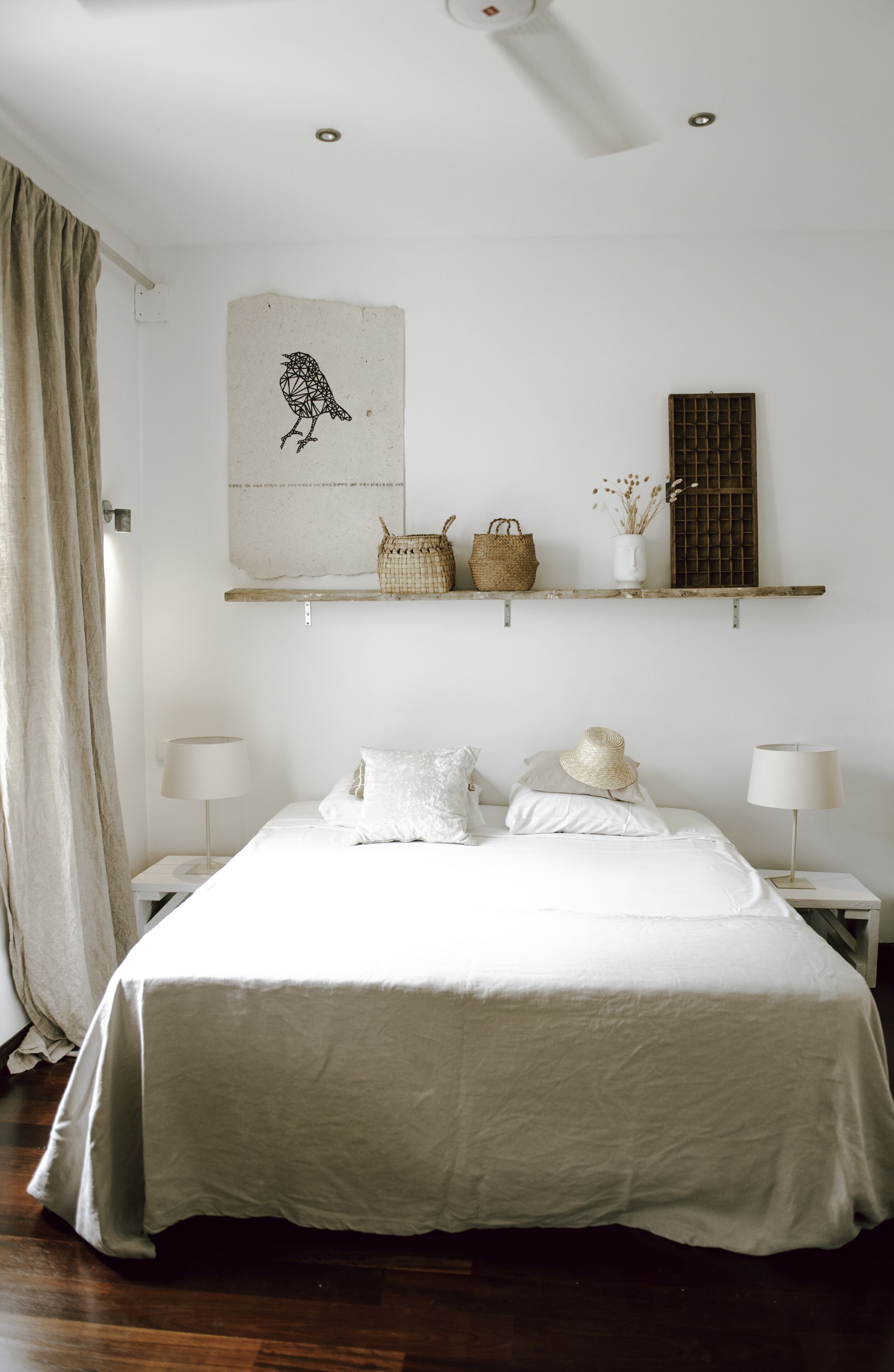 Ropa de cama de alta calidad y minibar 