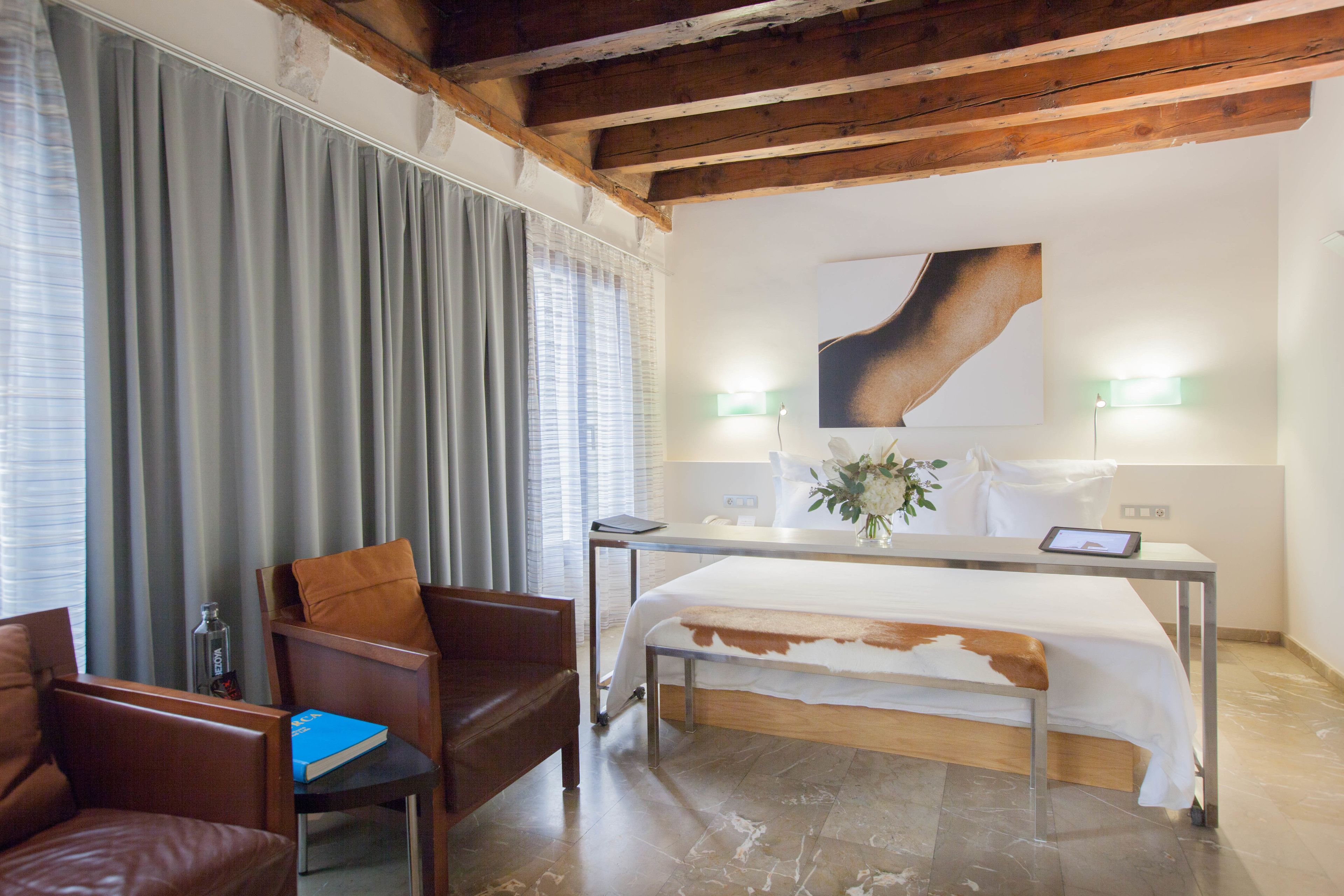 1 bedroom, in-room safe, individually decorated, desk