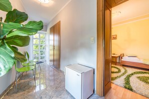 Suite, 1 Bedroom | In-room safe, free WiFi, bed sheets