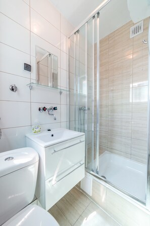 Economy Double Room | In-room safe, free WiFi, bed sheets - Motelik Mister (Mielno)