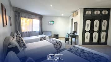 Triple Room | Free WiFi, bed sheets