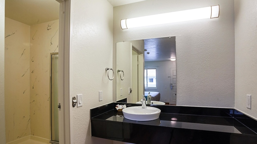 Motel 6 Ventura, CA - Downtown