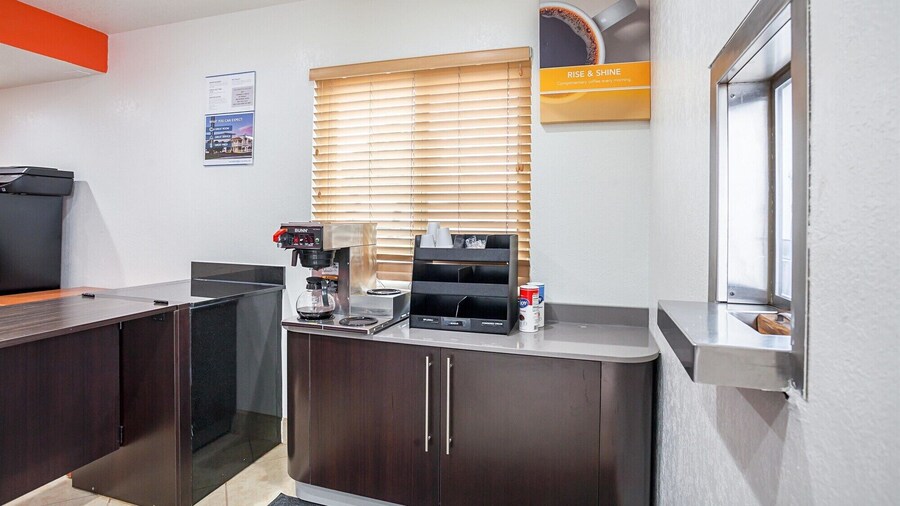 Motel 6 Ventura, CA - Downtown