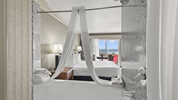 King Whirlpool Tub Room with Ocean View (Upstairs) | Private spa tub
