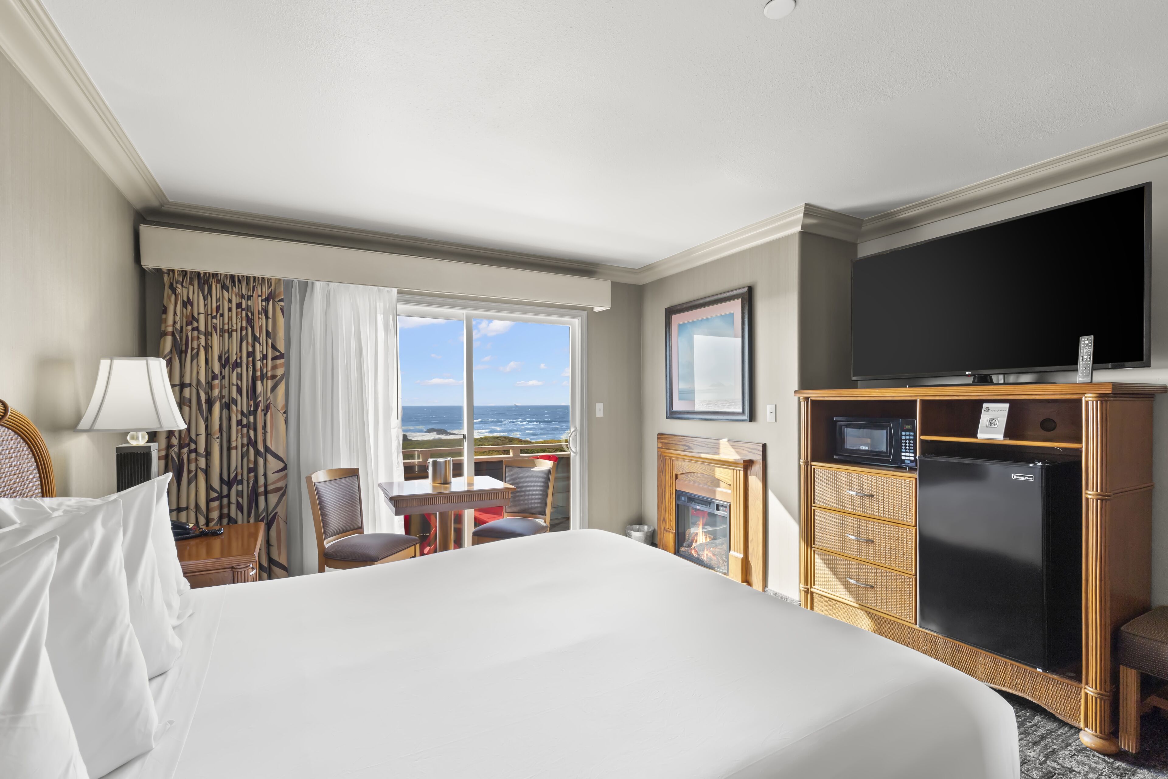 superior room | hypo-allergenic bedding, desk, laptop workspace, blackout curtains