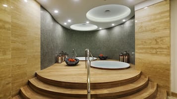 Couples treatment rooms, sauna, hot tub, Turkish bath, body treatments