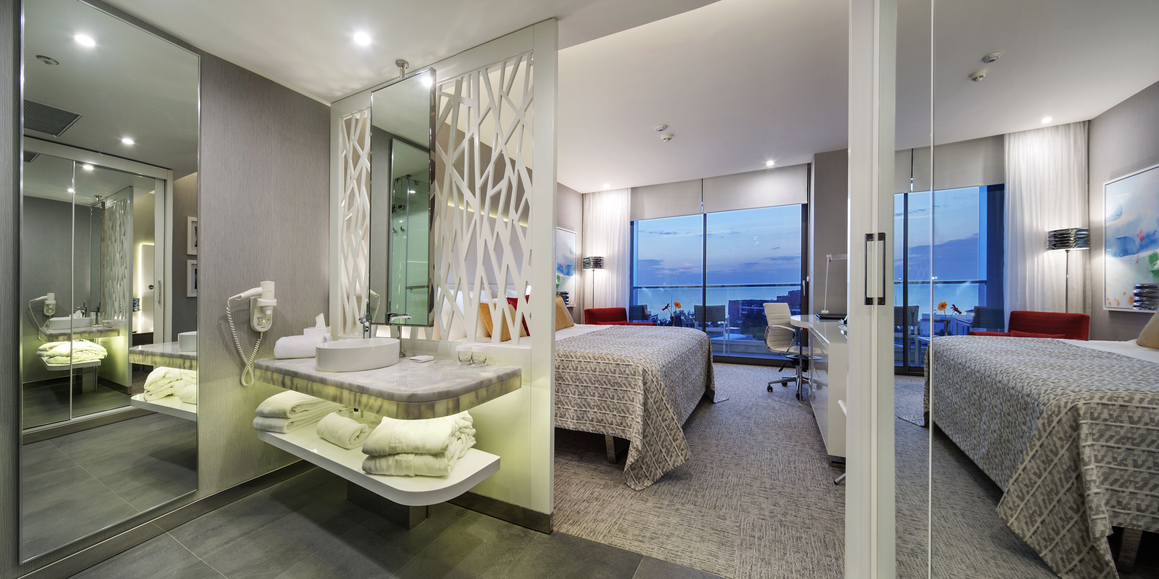 Premium bedding, minibar, in-room safe, desk