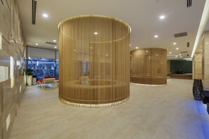 Espace de soins pour les couples, sauna, bain à remous, hammam