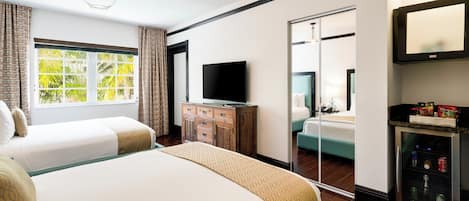 Classic Double Queen Pool View Room